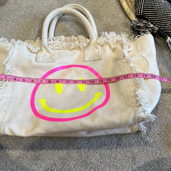 HipChikCouture happy face bag - Picture 6 of 6